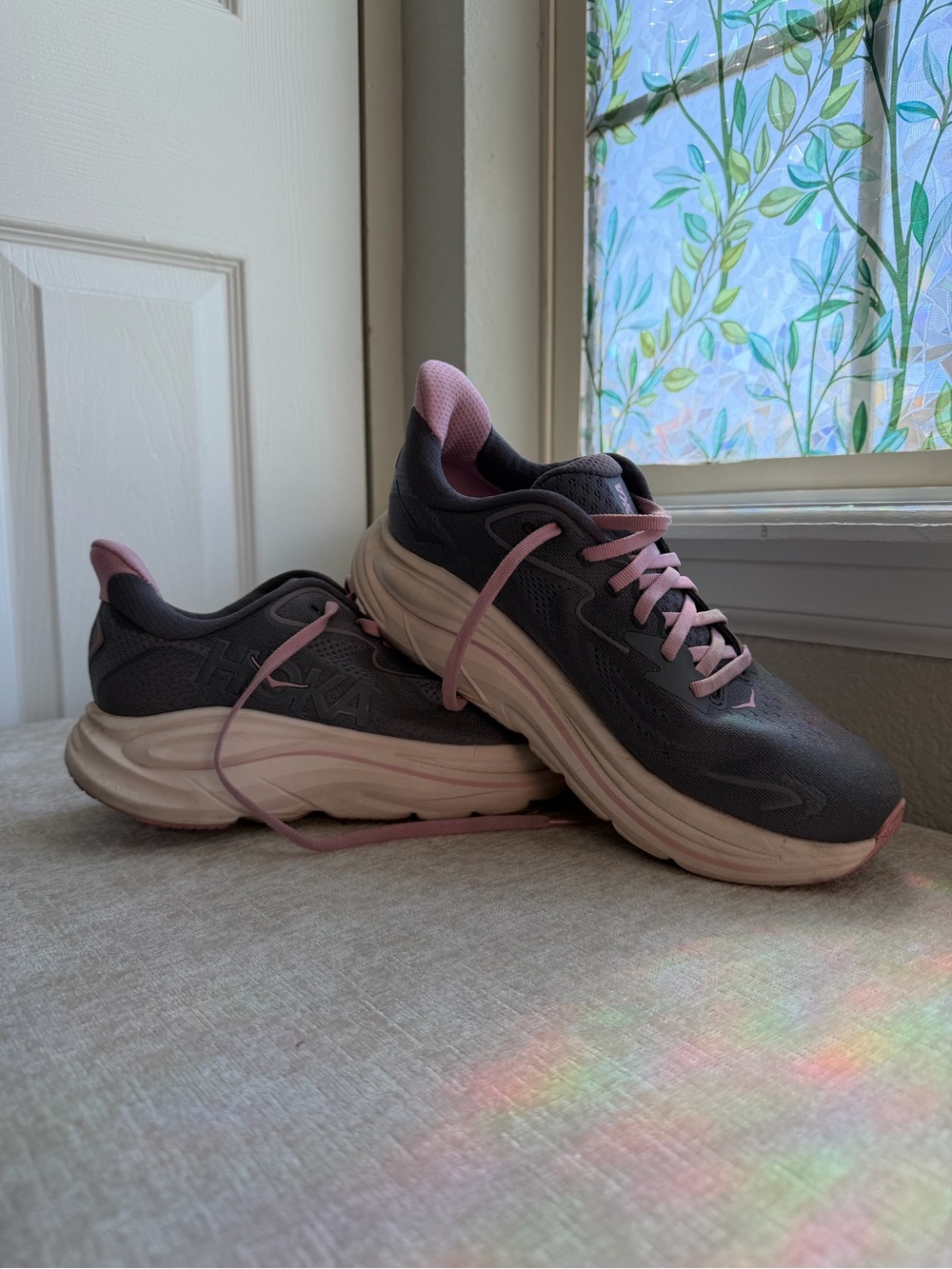 HOKA Women's Clifton 10 Galaxy/Dried Rose Size 8.5